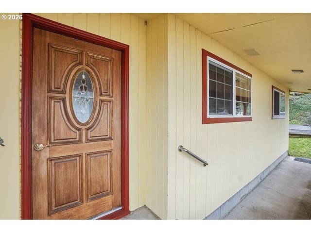 5525 BROADWAY St, West Linn, OR 97068