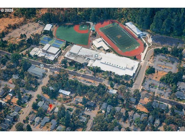 5525 BROADWAY St, West Linn, OR 97068