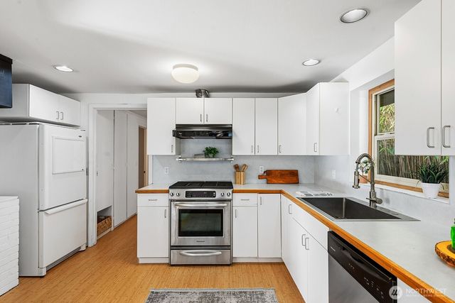 2306 NE 105th Street, Seattle, WA 98125