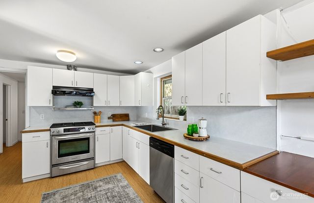 2306 NE 105th Street, Seattle, WA 98125