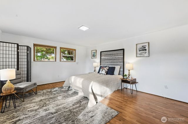 2306 NE 105th Street, Seattle, WA 98125