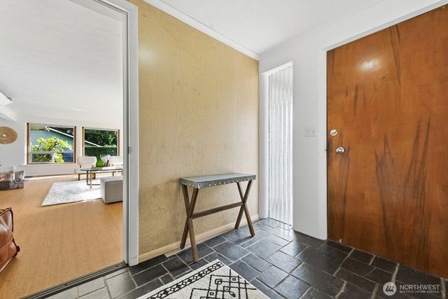 2306 NE 105th Street, Seattle, WA 98125