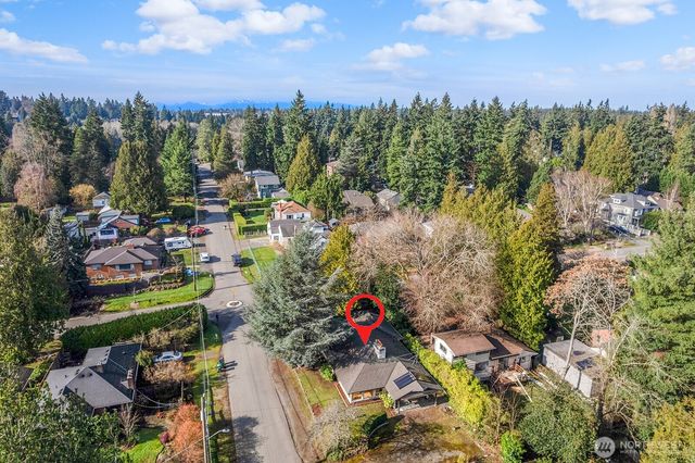 2306 NE 105th Street, Seattle, WA 98125