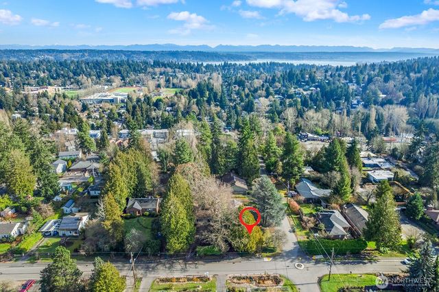 2306 NE 105th Street, Seattle, WA 98125