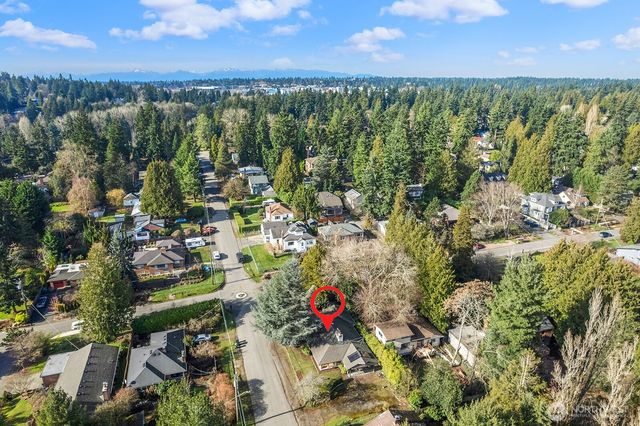 2306 NE 105th Street, Seattle, WA 98125