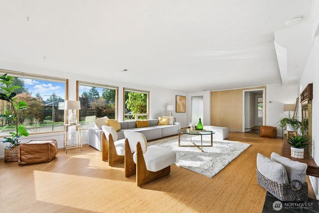 2306 NE 105th Street, Seattle, WA 98125