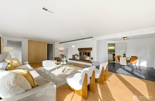 2306 NE 105th Street, Seattle, WA 98125