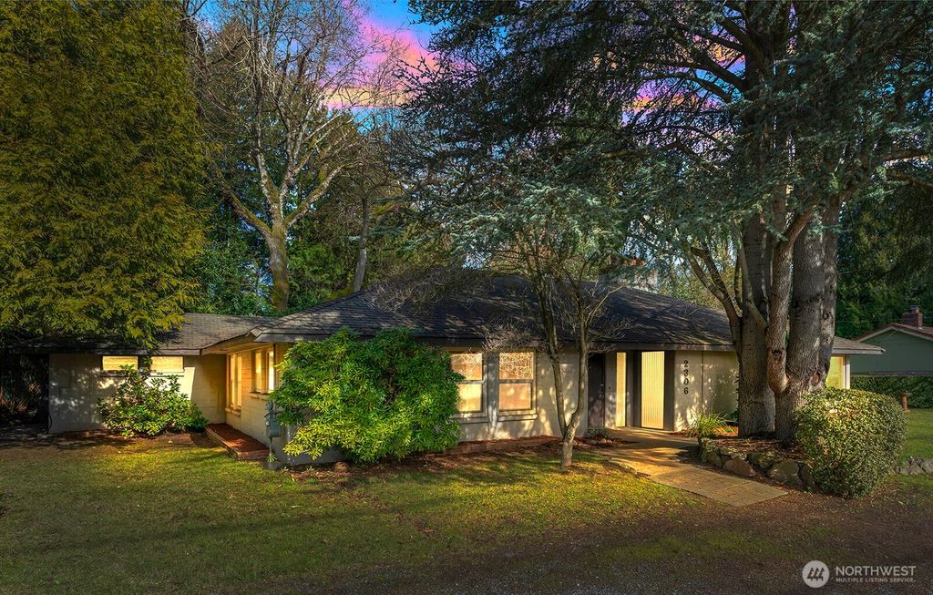 2306 NE 105th Street, Seattle, WA 98125