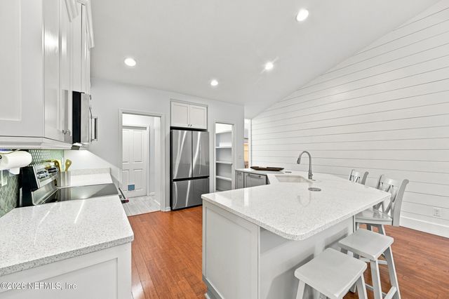 1122 LINKSIDE Court E, Atlantic Beach, FL 32233