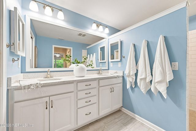 1122 LINKSIDE Court E, Atlantic Beach, FL 32233