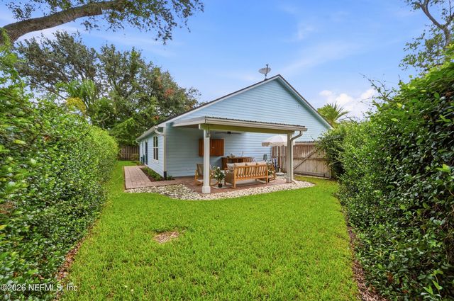 1122 LINKSIDE Court E, Atlantic Beach, FL 32233