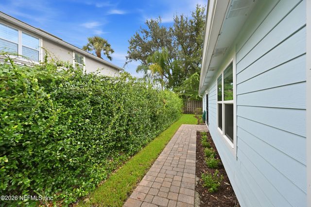 1122 LINKSIDE Court E, Atlantic Beach, FL 32233