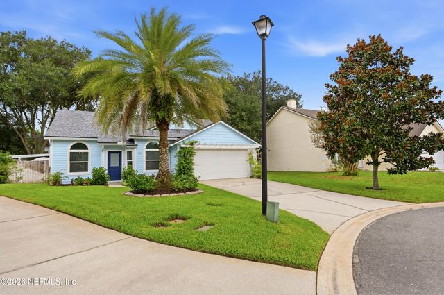 1122 LINKSIDE Court E, Atlantic Beach, FL 32233