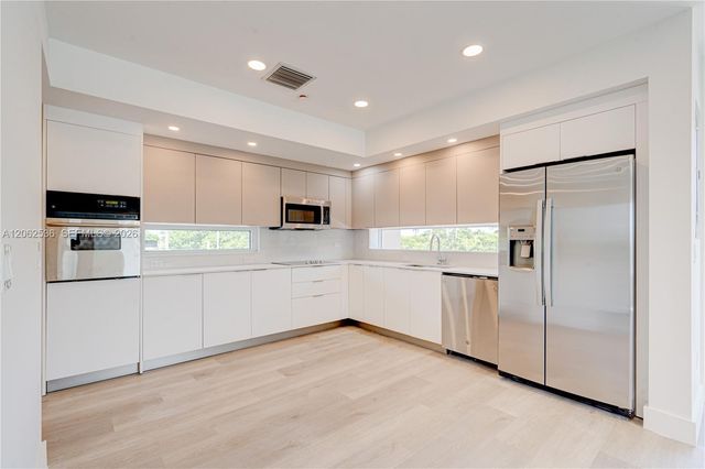 816 84th St 2, Miami Beach, FL 33141