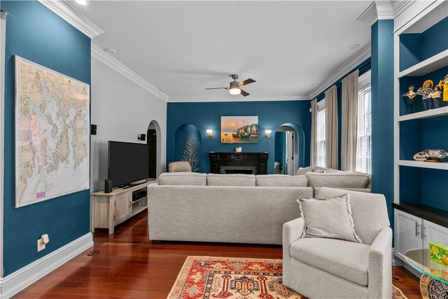 75 Pelham Street B, Newport, RI 02840