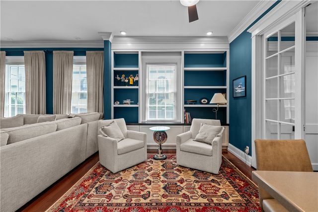 75 Pelham Street B, Newport, RI 02840