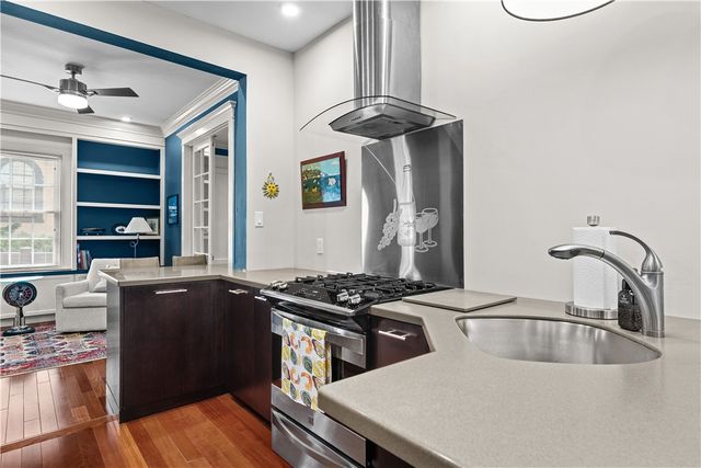 75 Pelham Street B, Newport, RI 02840