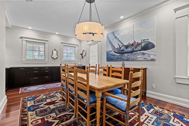 75 Pelham Street B, Newport, RI 02840