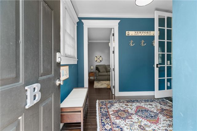 75 Pelham Street B, Newport, RI 02840