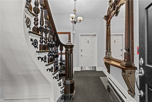 75 Pelham Street B, Newport, RI 02840