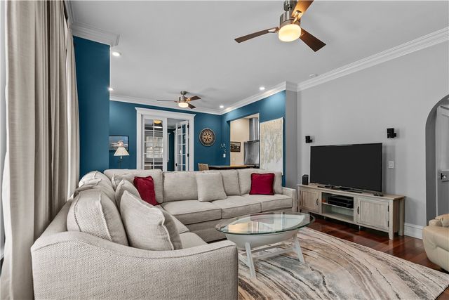 75 Pelham Street B, Newport, RI 02840