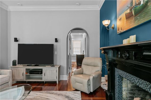 75 Pelham Street B, Newport, RI 02840