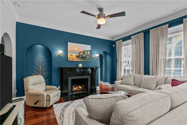 75 Pelham Street B, Newport, RI 02840