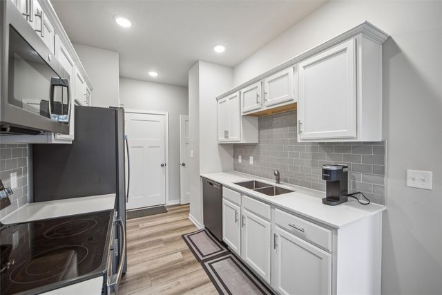 4024 NE Timber Lane, Ankeny, IA 50021