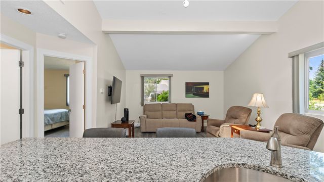 993 Williamsburg Circle, Warwick, RI 02886