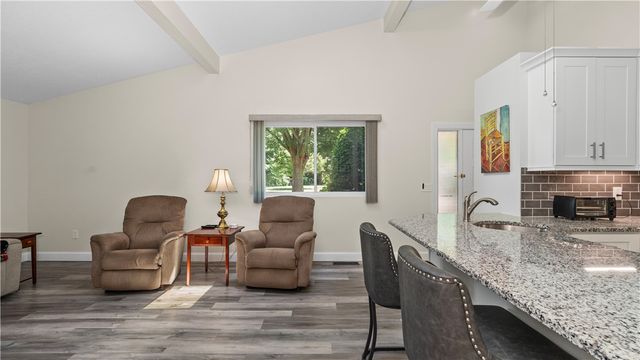 993 Williamsburg Circle, Warwick, RI 02886