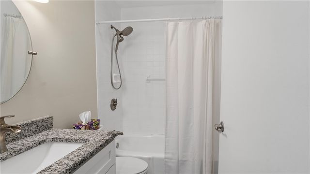 993 Williamsburg Circle, Warwick, RI 02886