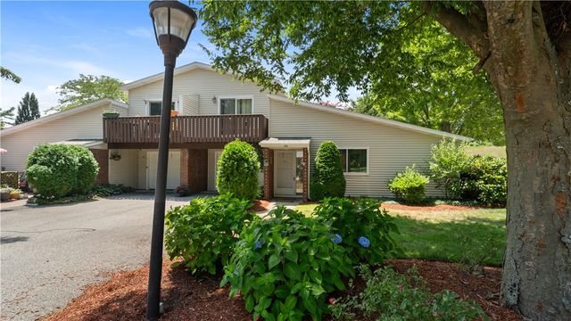 993 Williamsburg Circle, Warwick, RI 02886