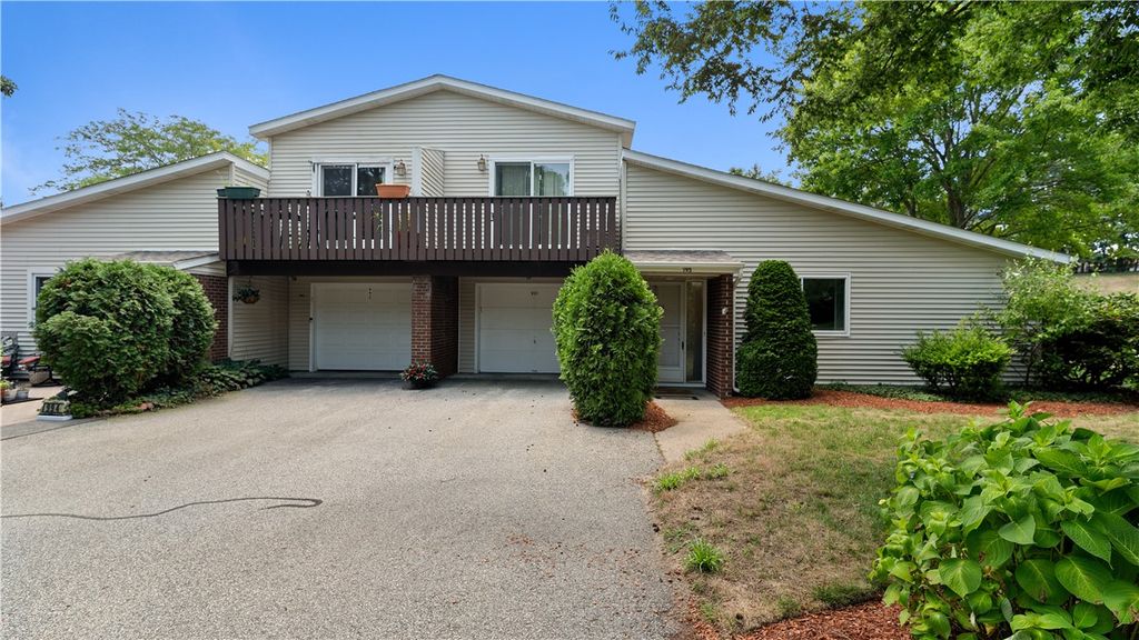993 Williamsburg Circle, Warwick, RI 02886