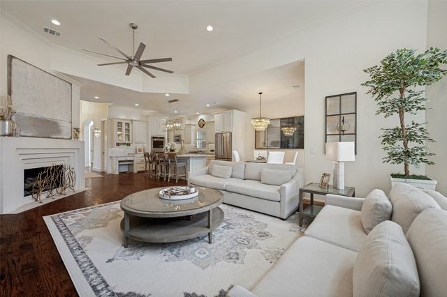 29 Pristine Pond Drive, Frisco, TX 75034