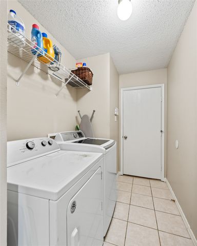 6829 Dougal Avenue, Fort Worth, TX 76137