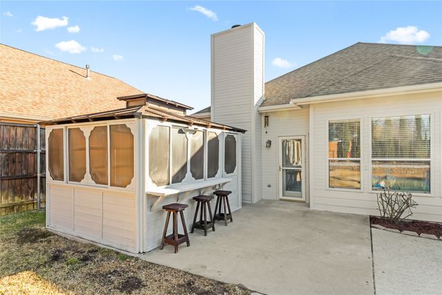 6829 Dougal Avenue, Fort Worth, TX 76137