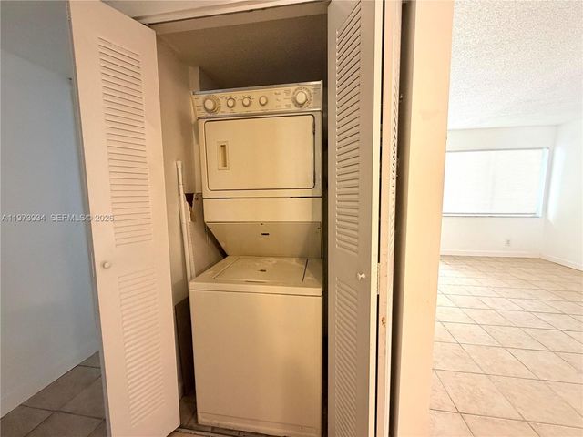 3215 NW 102nd Ter 3215, Coral Springs, FL 33065