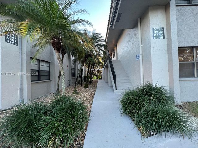 3215 NW 102nd Ter 3215, Coral Springs, FL 33065
