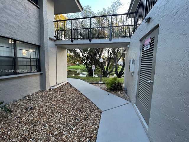 3215 NW 102nd Ter 3215, Coral Springs, FL 33065