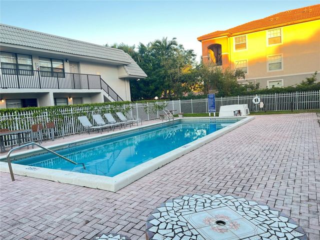 3215 NW 102nd Ter 3215, Coral Springs, FL 33065