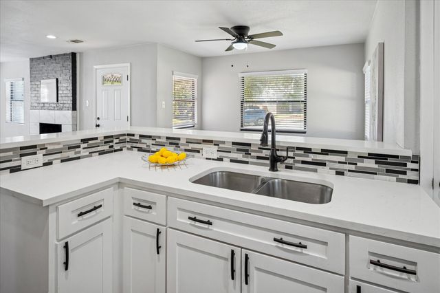 2717 El Tivoli Drive, Dallas, TX 75211