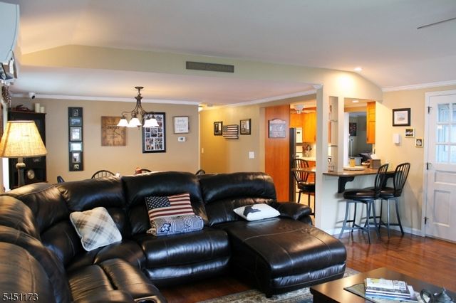 28 Benedict Dr, Jefferson Twp., NJ 07849