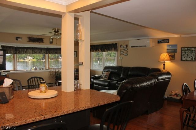 28 Benedict Dr, Jefferson Twp., NJ 07849
