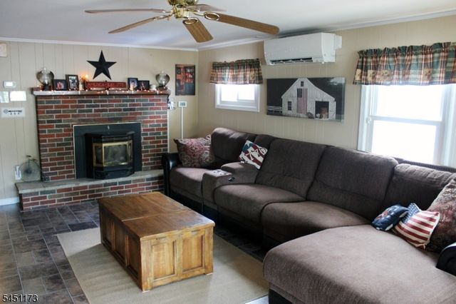 28 Benedict Dr, Jefferson Twp., NJ 07849