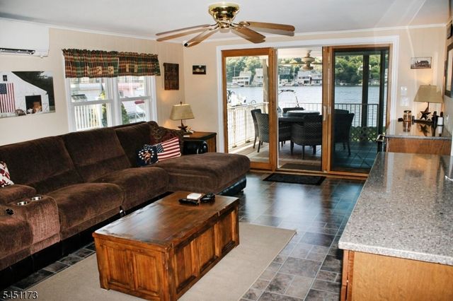 28 Benedict Dr, Jefferson Twp., NJ 07849