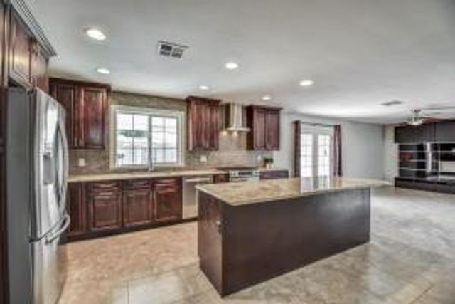 21 E McKinley Street, Tempe, AZ 85288