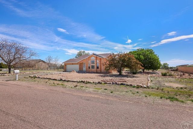 148 S Hacienda Del Sol Dr, Pueblo West, CO 81007