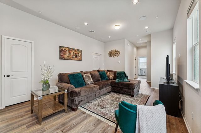 2800 Joe Dimaggio BLVD 46, Round Rock, TX 78665