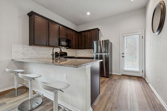 2800 Joe Dimaggio BLVD 46, Round Rock, TX 78665