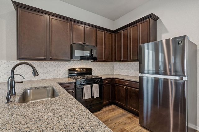 2800 Joe Dimaggio BLVD 46, Round Rock, TX 78665